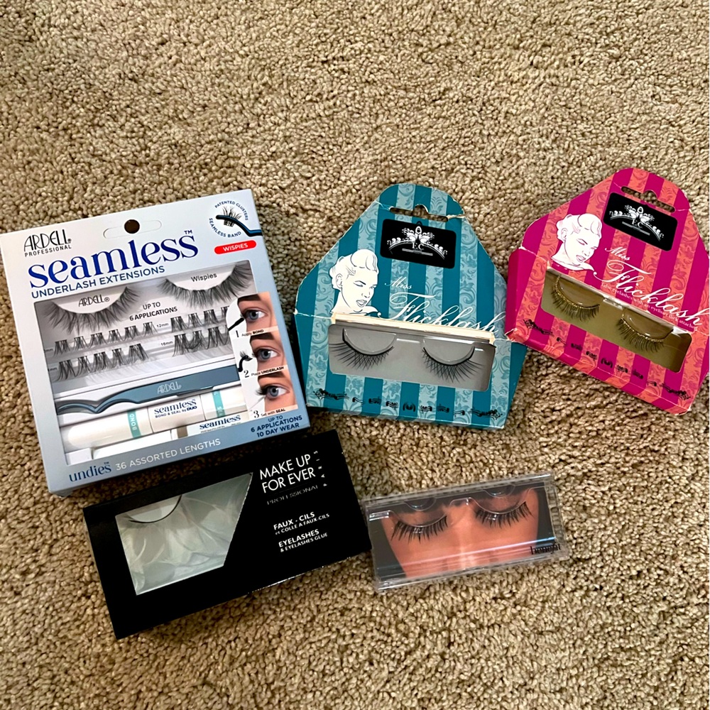 Assortment of new lash kits
